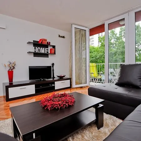 Apartment Mb Rijeka